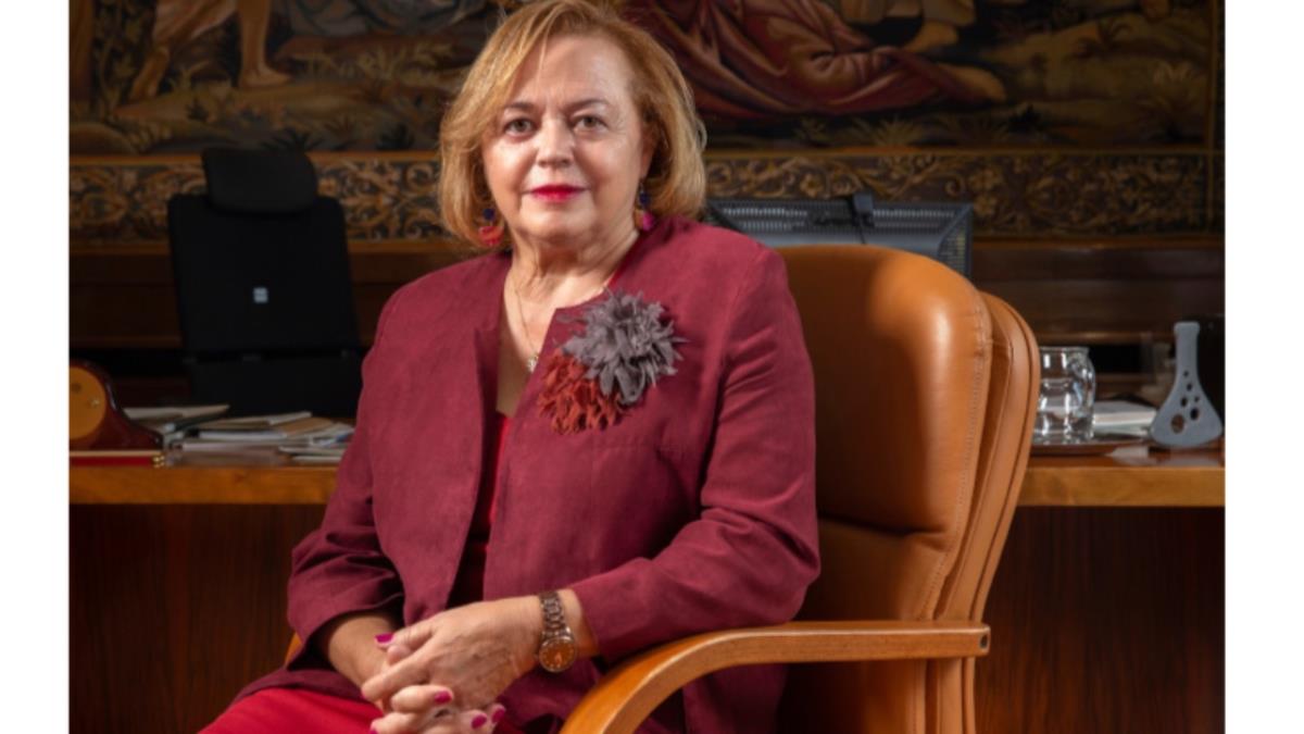 La primera presidenta del CSIC da un paso más y recibe el premio Clara Campoamor