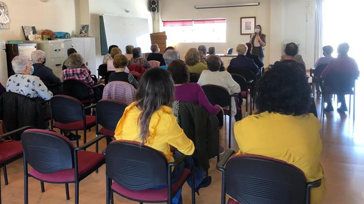 Se imparten en el centro de Día José Luis Sampedro