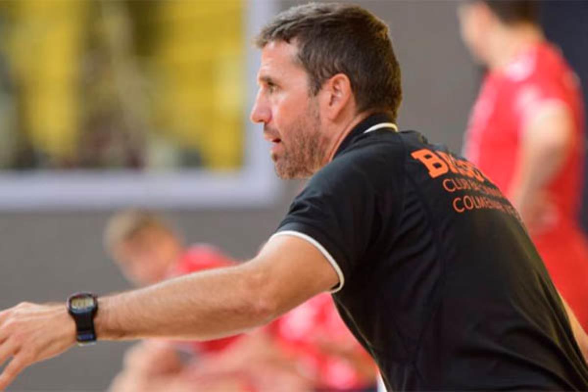 El técnico madrileño regresa al Alcobendas diez años después de haber pertenecido al club como jugador profesional 