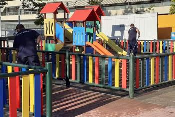 Lee toda la noticia 'San Fernando reabre sus parques infantiles con medidas de seguridad'