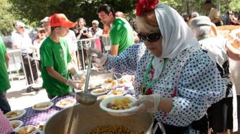 Este año, la Asociación Vecinal Pradera Tercio Terol no podrá ofrecer el típico plato madrileño