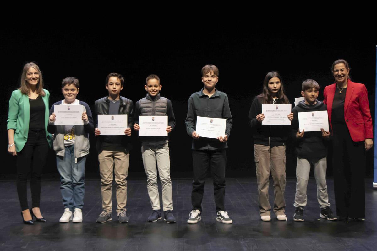 El ayuntamiento otorgó los Premios a la Excelencia en el Estudio 