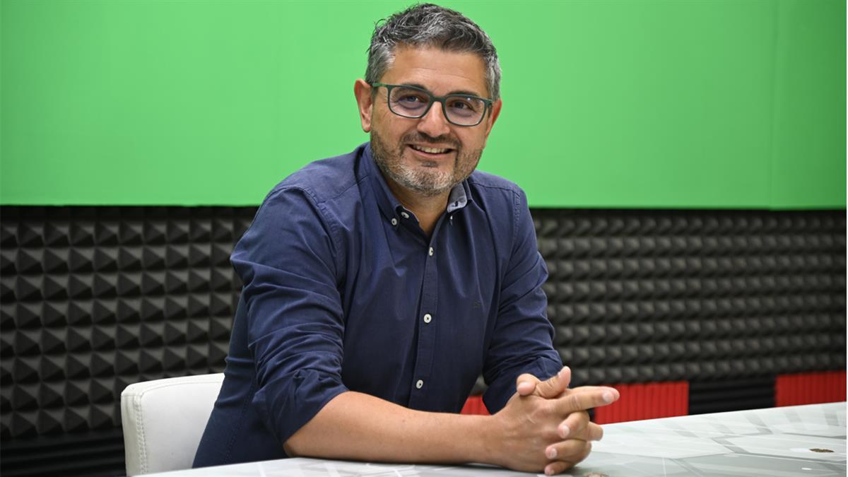 El candidato socialista felicita al PP por los resultados obtenidos 