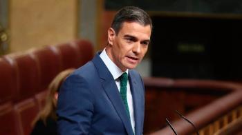 El presidente acusa al líder del PP de difundir “bulos e infamias” en el Congreso