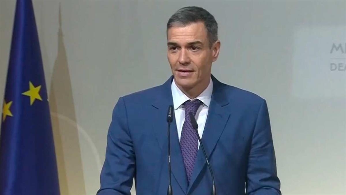 El presidente del Gobierno se dirige al líder de VOX con la vista puesta en Valencia