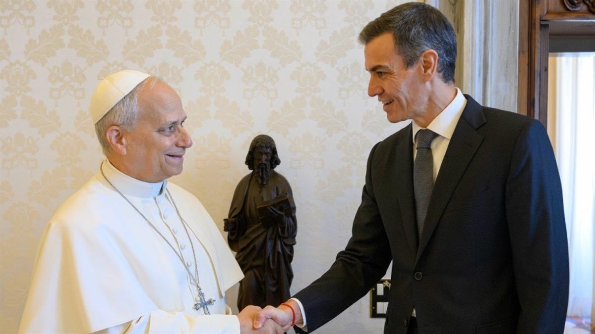 El portavoz del Gobierno de Ayuso responde a la ausencia del presidente en la misa del Papa del próximo domingo