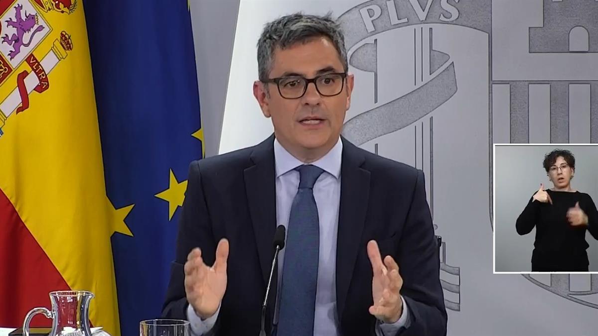 El mandato del Fiscal General será de cinco año y no estará sujeto al partido que gobierne