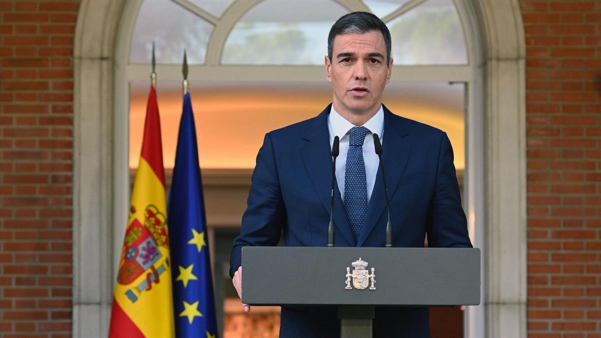 El presidente del Gobierno da un plazo de tres meses a las regiones para que hagan el registro, obligatorio por Ley 