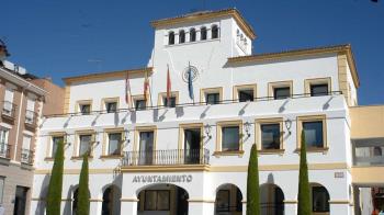 A través de diversas convocatorias de ayudas y subvenciones