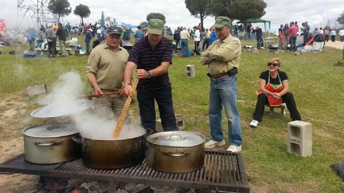 El plazo de inscripción para los concursos de la caldereta popular se extiende hasta el 20 de abril