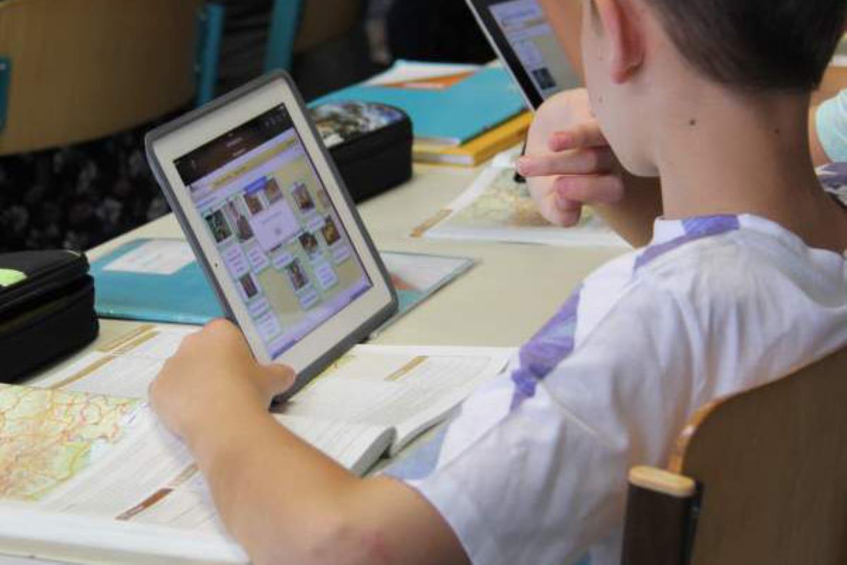 El ayuntamiento quiere facilitar la finalización del curso de los estudiantes  con menos recursos
