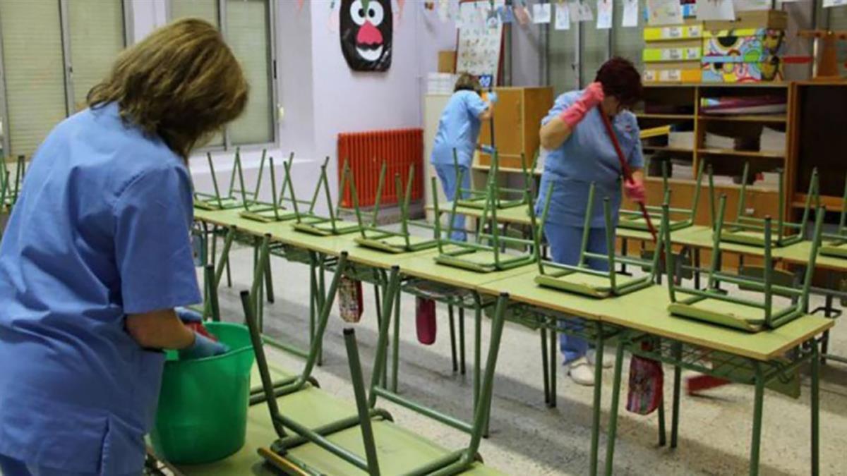 El Ayuntamiento de SanSe ha eliminado planes como "SanSe Concilia" en favor de la empresa privada que gestiona los polideportivos