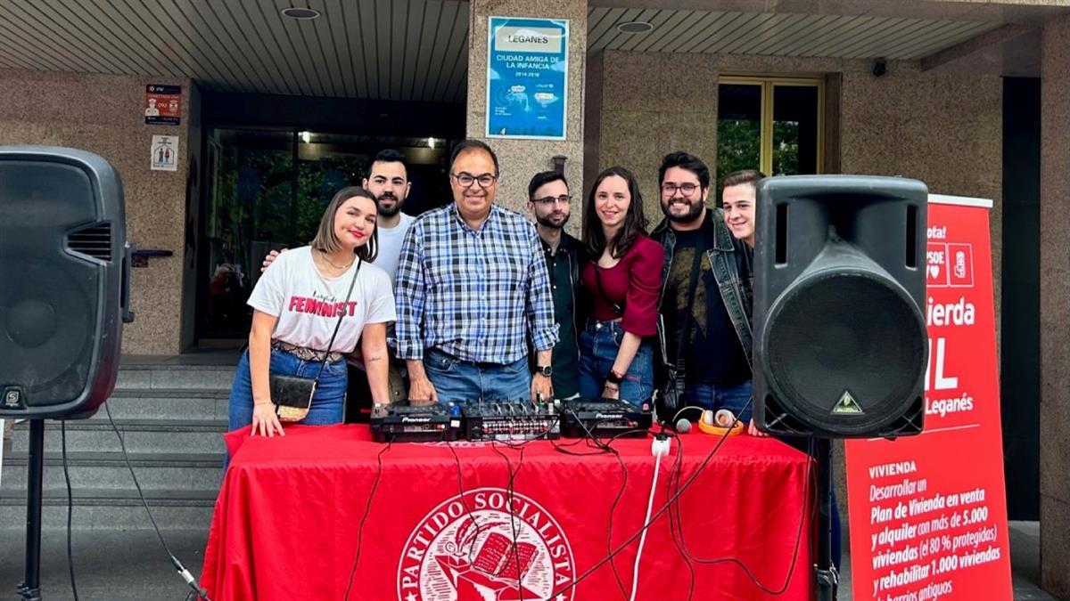 Ayuso señaló que los vecinos están empobrecidos, que los Gobiernos de izquierda crean pena y describió Leganés como un lugar oscuro, tétrico y que da pena