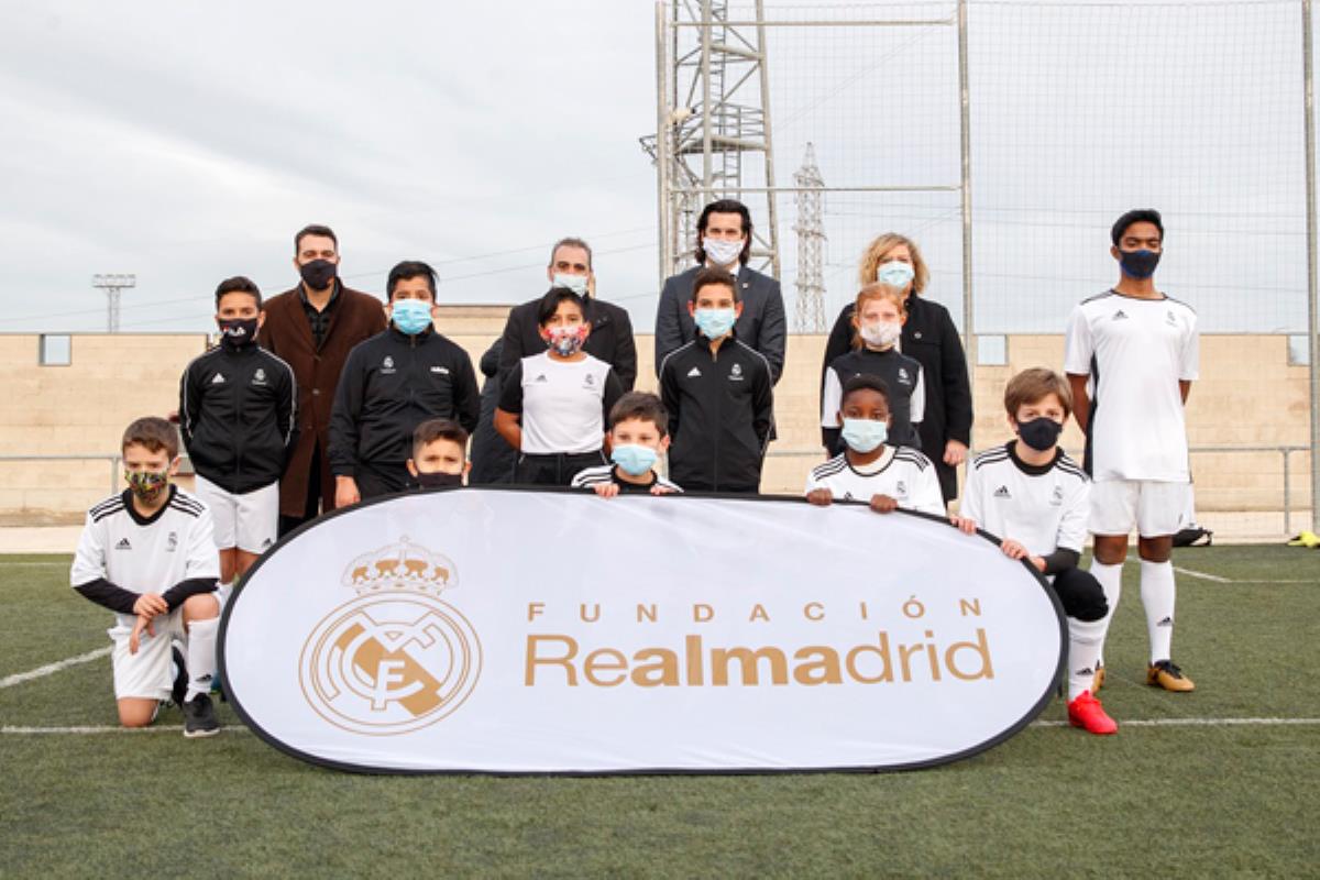 El ex entrenador madridista pasó la tarde con los chicos de la Fundación