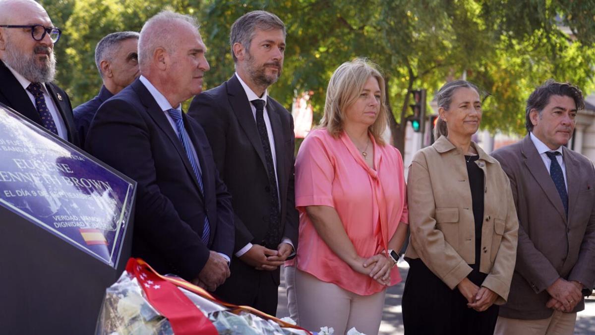 La vicealcaldesa participa en el acto de homenaje a las víctimas del atentado de la plaza de la República Argentina 