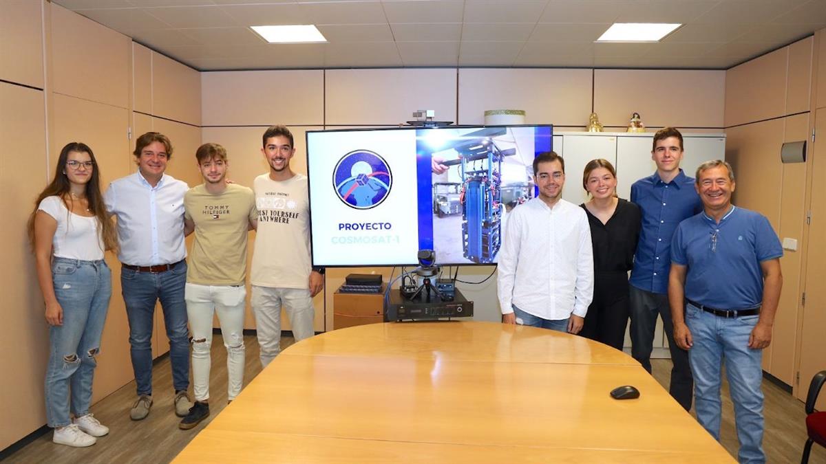 El Ayuntamiento ha colaborado en el proyecto del satélite y en otro para la fabricación de un dron 