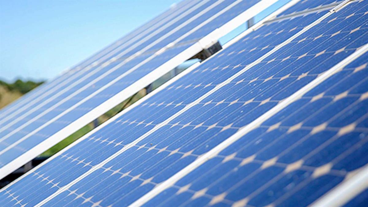 por inadvertencia Sustancialmente oriental Se instalan nuevos paneles solares en Las Rozas | SoyDe