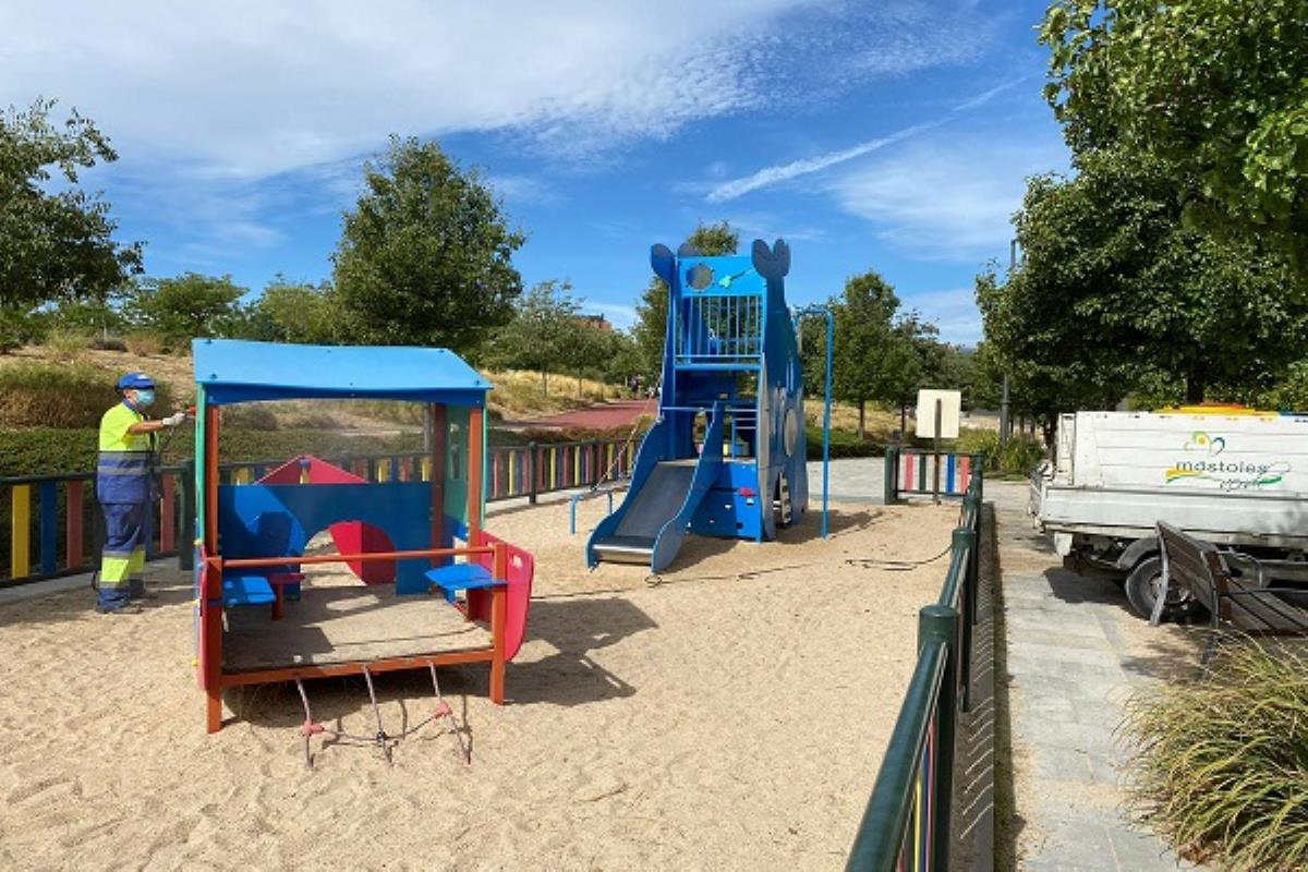 La medida busca facilitar a los mostoleños áreas exteriores donde desarrollar actividades fuera de espacios cerrados