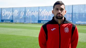 Óscar Mena, el anterior entrenador, ha dimitido por motivos de salud