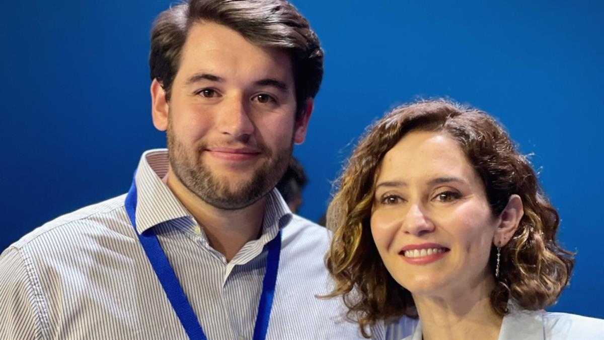 El número dos de Nuevas Generaciones deja su puesto y se une al proyecto de Santiago Abascal