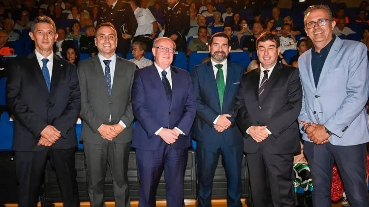 El equipo del Gobierno anuncia la instalación de nuevas cámaras y el regreso de la Unidad Canina