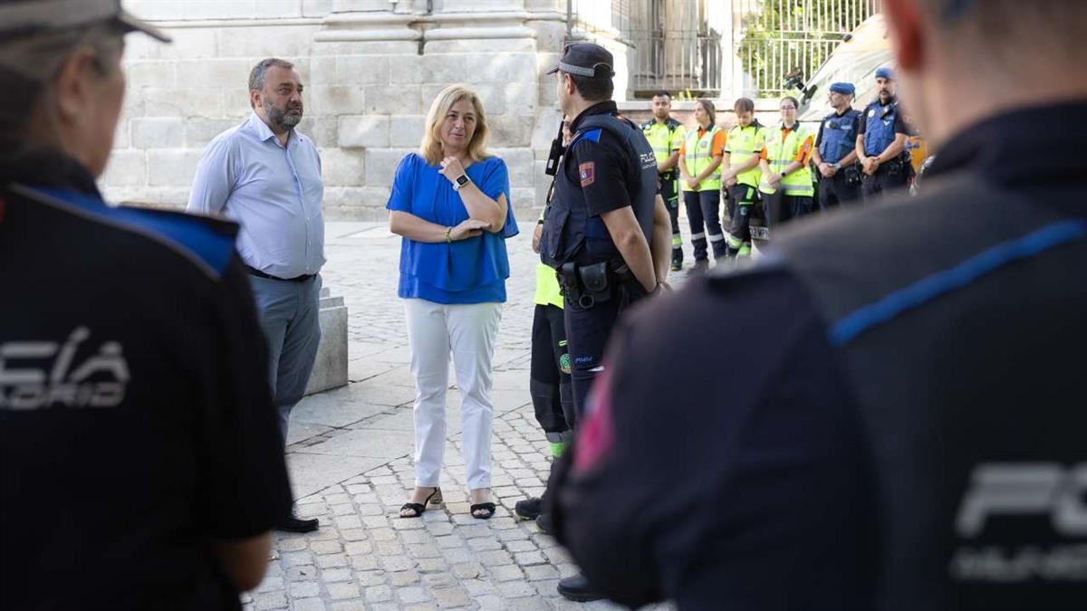El desplegable municipal incluye Policía Municipal y SAMUR-PC