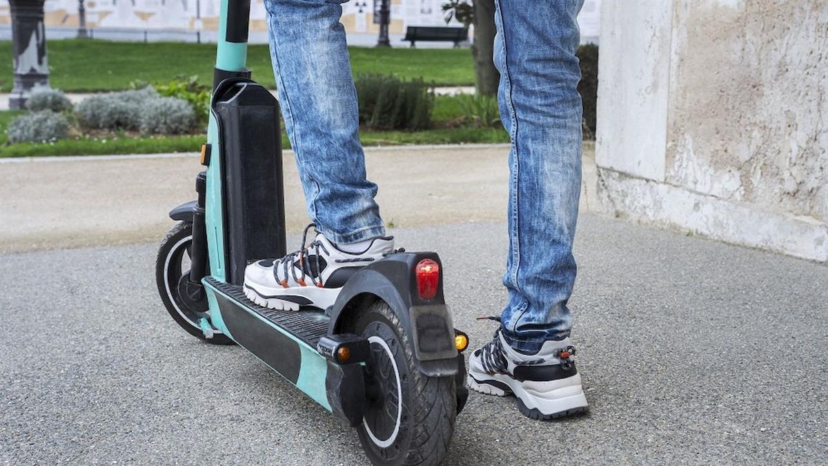 Vigilan el correcto uso de estos vehículos y verificarán sus condiciones de seguridad y no manipulación