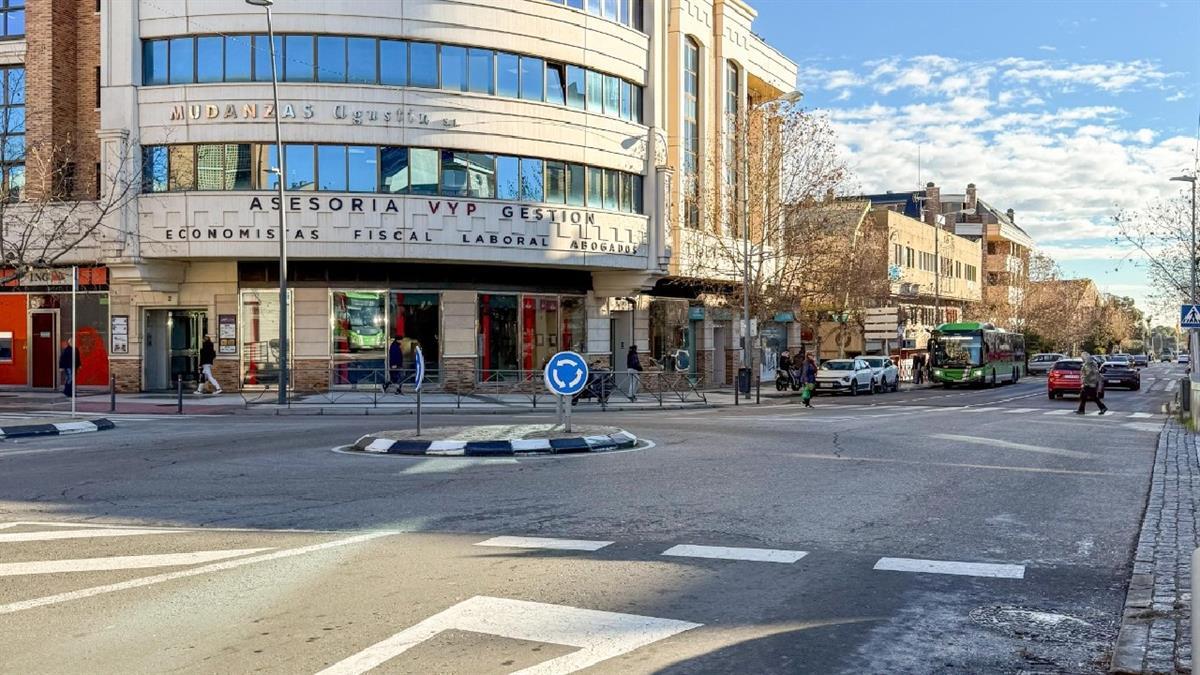 El Ayuntamiento testará el funcionamiento de semáforos en el cruce de Doctor Calero con Reyes Católicos
