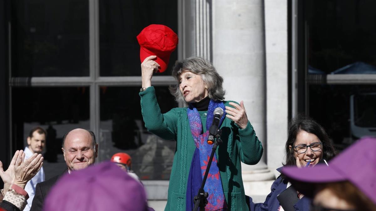 Una jornada intergeneracional ha abierto esta mañana el programa en la plaza de Ópera
