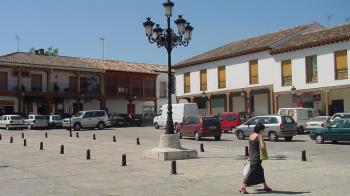 Comienza el viernes con la exposición de trabajos de los talleres de manualidades, patchwork, marquetería, bolillos y costura