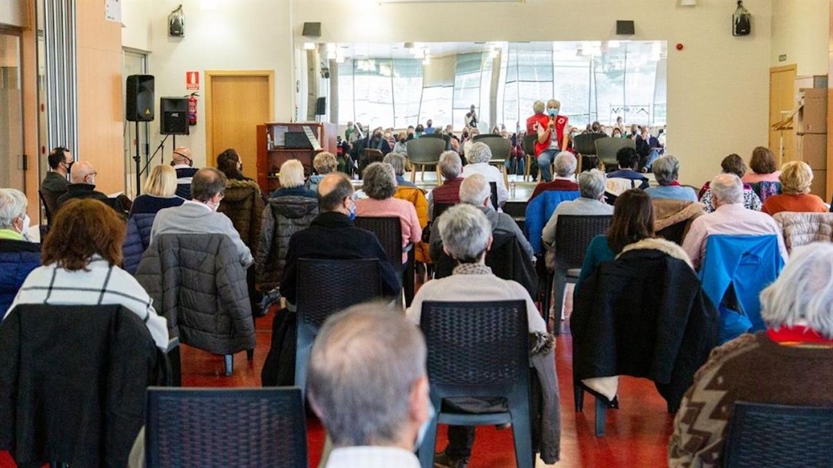 Con el objetivo de promover el ocio activo se han programado charlas, talleres, deportes, campeonatos, música o baile