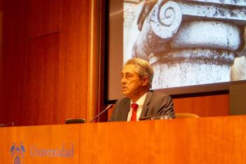 El rector José Vicente Saz ha explicado las medidas para la vuelta a las aulas el próximo día 28