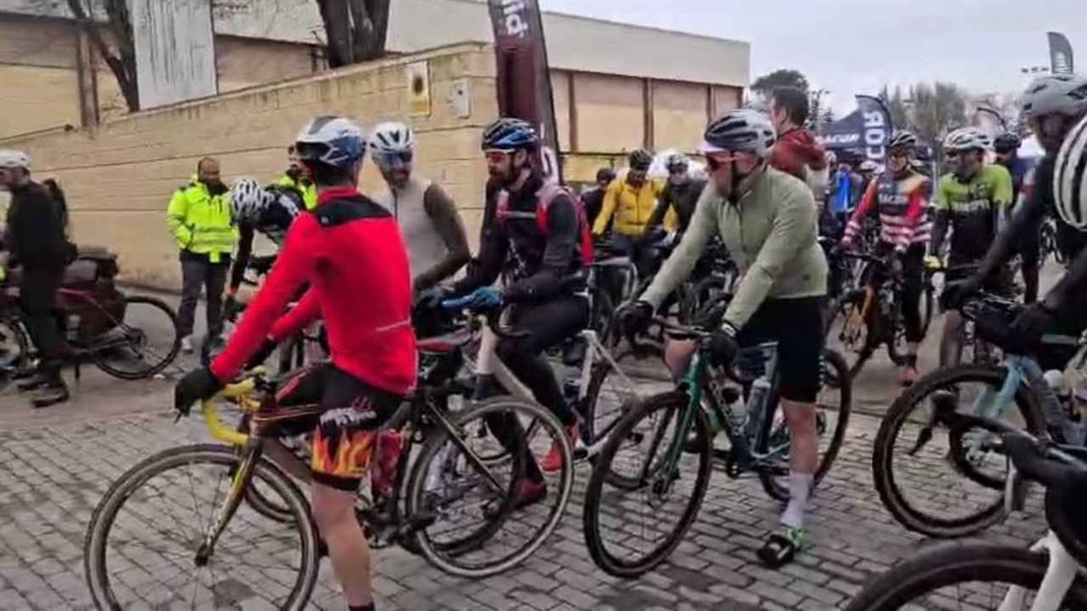 Más de 100 ciclistas tomaron salida para disfrutar de una jornada cicloturista de Gravel y MTB