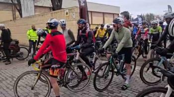 Más de 100 ciclistas tomaron salida para disfrutar de una jornada cicloturista de Gravel y MTB