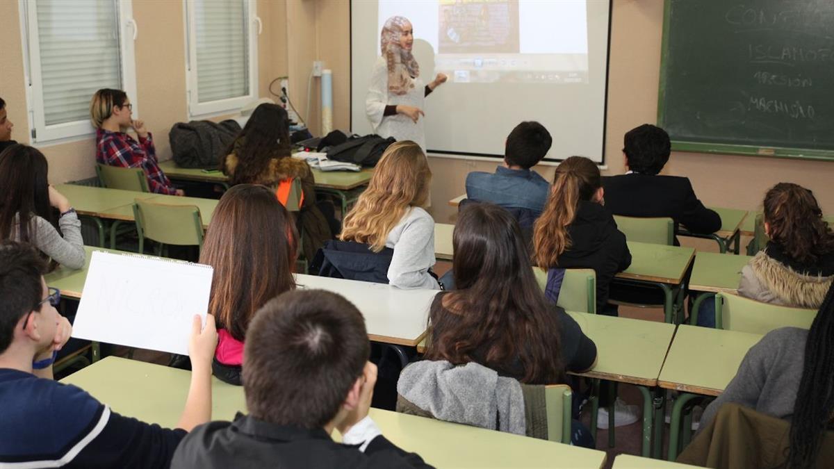 Son impartidas por la Mesa de la Convivencia en colaboración con el Ayuntamiento de Fuenlabrada