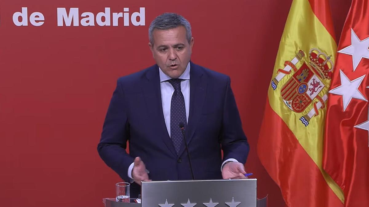 El consejero de Vivienda de Madrid defiende el programa frente a las quejas vecinales