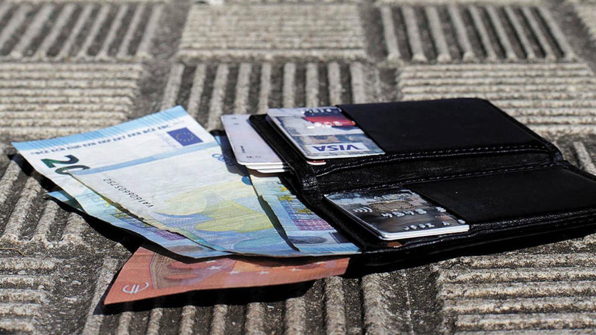 La Oficina Municipal de Objetos perdidos del Ayuntamiento ha publicado el informe mensual de agosto con casi 4.400 nuevos hallazgos 