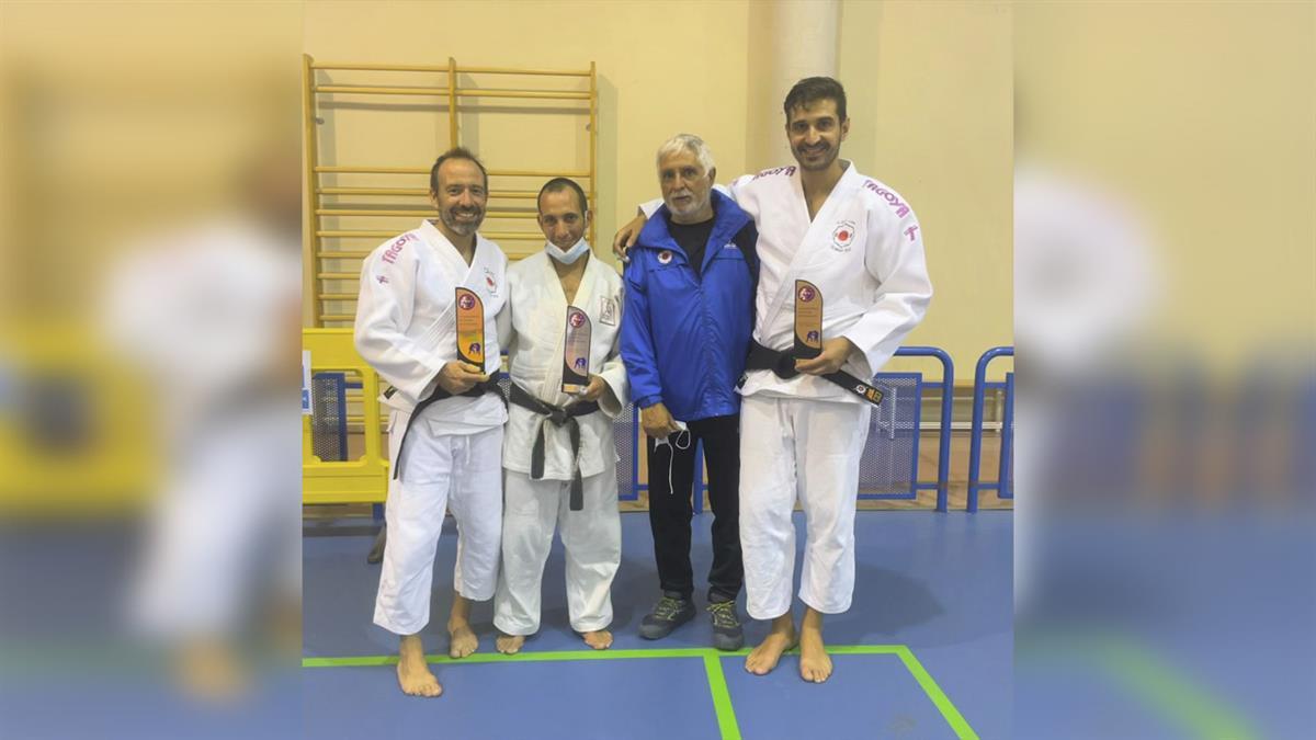Sixto Cámara ganó el campeonato tras vencer cuatro combates consecutivos