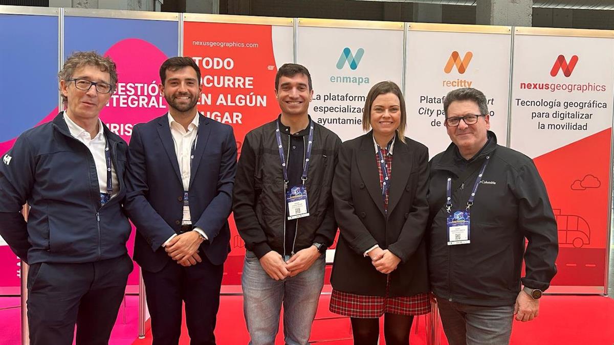 El concejal de Servicios Públicos, Pedro Fernández, ha participado en una mesa redonda de este encuentro