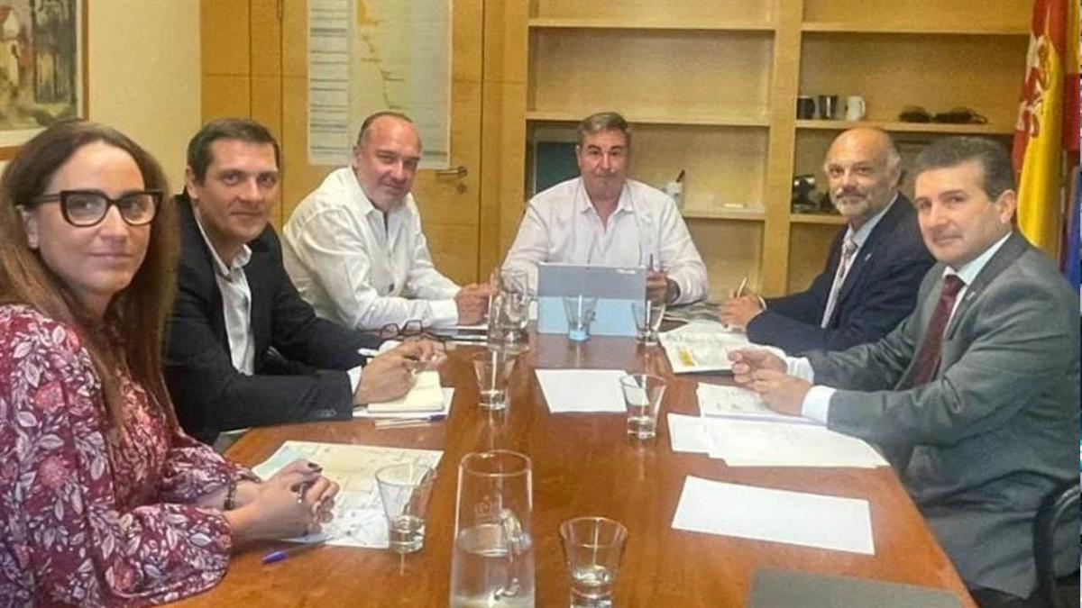 Los dos municipios buscan soluciones a la vía de acceso al Monte de Batres