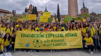 La formación denuncia que “Piquet, Ayuso y Vox abandonan a las familias del colegio Pablo Picasso”