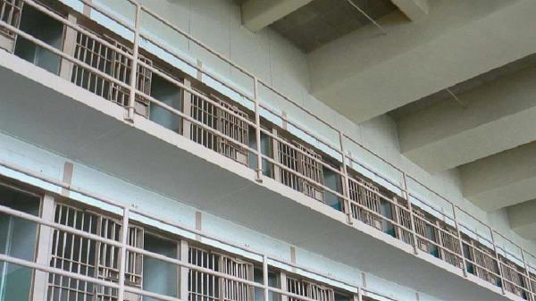 Cuatro funcionarios heridos en la prisión de Valdemoro