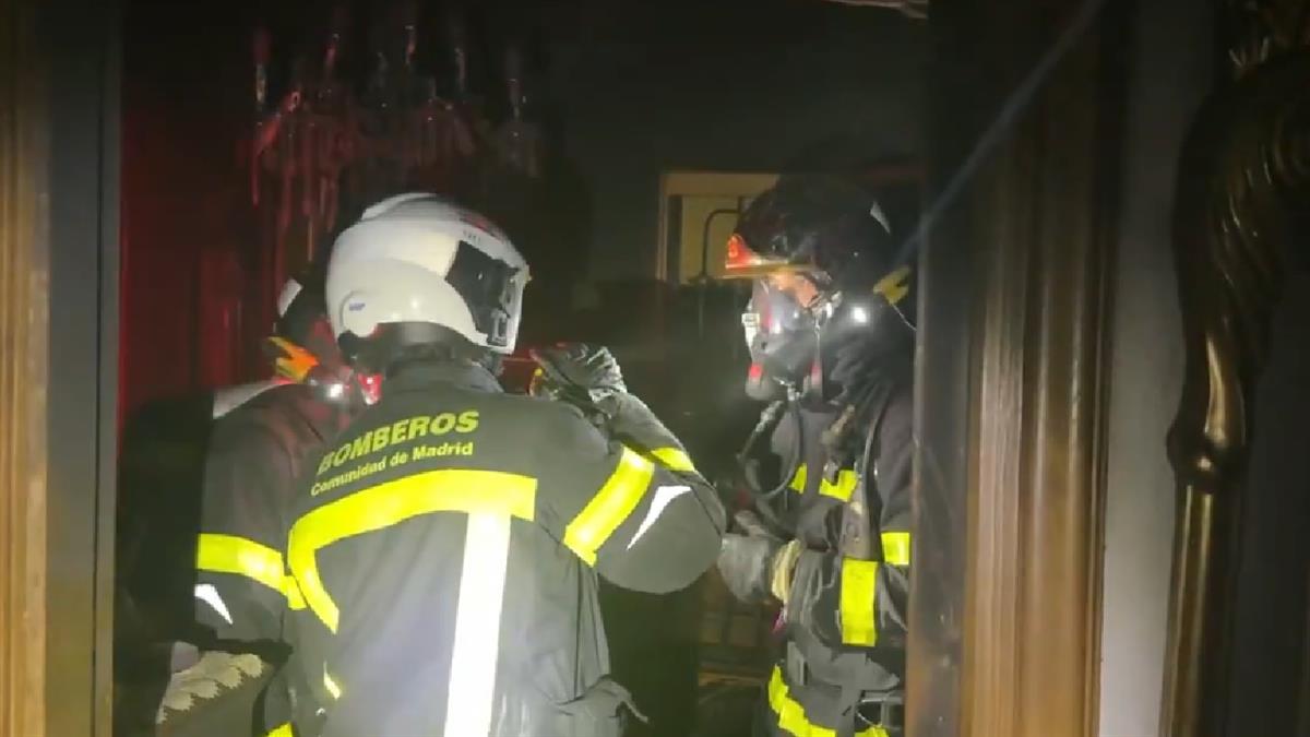 Los bomberos de la Comunidad de Madrid consiguieron extinguir el incendio 