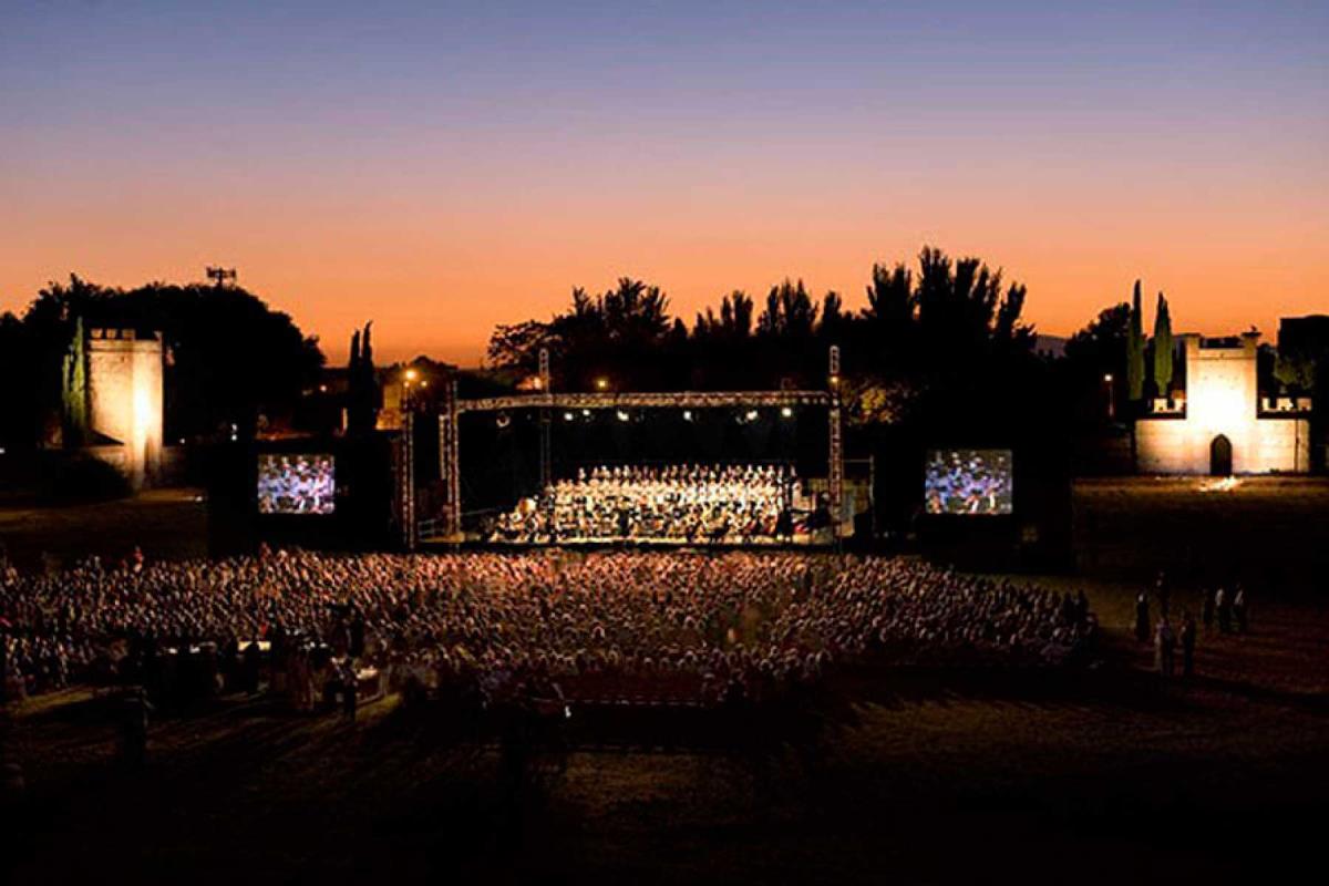 Las inclemencias meteorológicas imposibilitan su celebración por haber provocado daños en el escenario