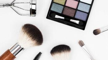 Investigadores han indicado que muchos artículos de maquillaje están hechos con PFAS
