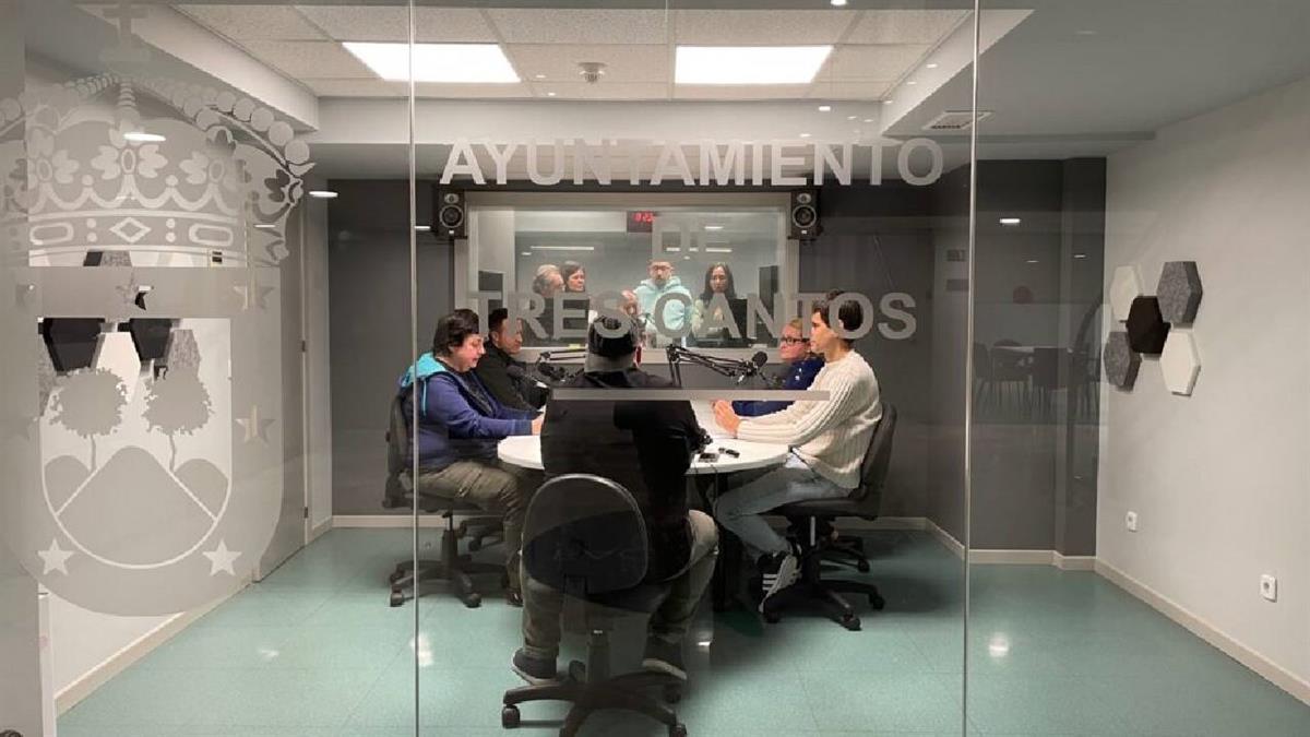 Durante los próximos tres meses, 20 nuevos alumnos amantes del mundo de las ondas realizarán prácticas del mundo de la comunicación