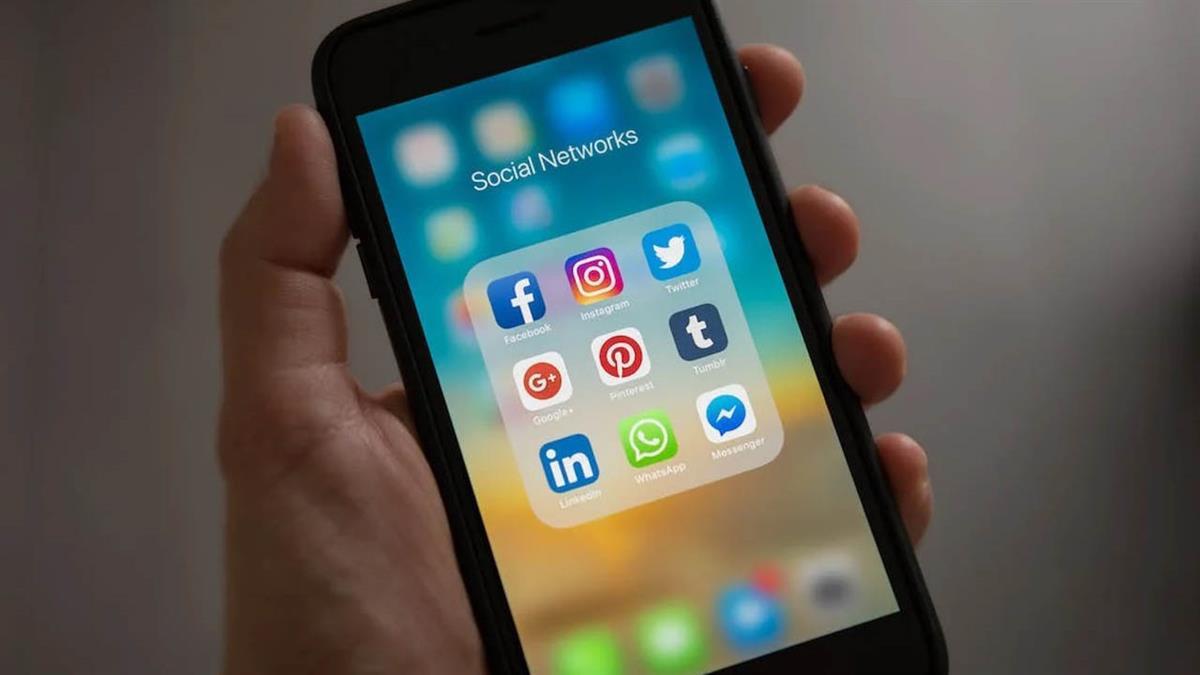 Un taller gratuito ayuda a los jóvenes a navegar por Internet con estabilidad