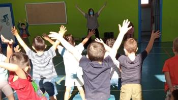 Más de 800 niños participan en estos talleres que se suman al resto de actividades que se realizan en las ‘Fuenlicolonias’ para niños y niñas de 6 a 12 años