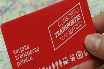 La oficina de gestión de la La atención presencial aumenta en 1.200 personas diarias, con un ritmo de atención de cuatro personas por hora y puesto 