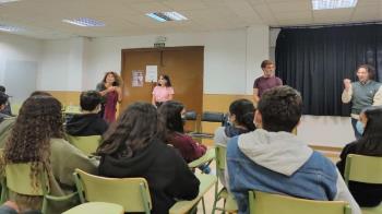 El Ayuntamiento de Parla ha comenzado a desarrollar este mes el proyecto de teatro socio-educativo “Teatro que cura” en siete centros de Secundaria de la ciudad.